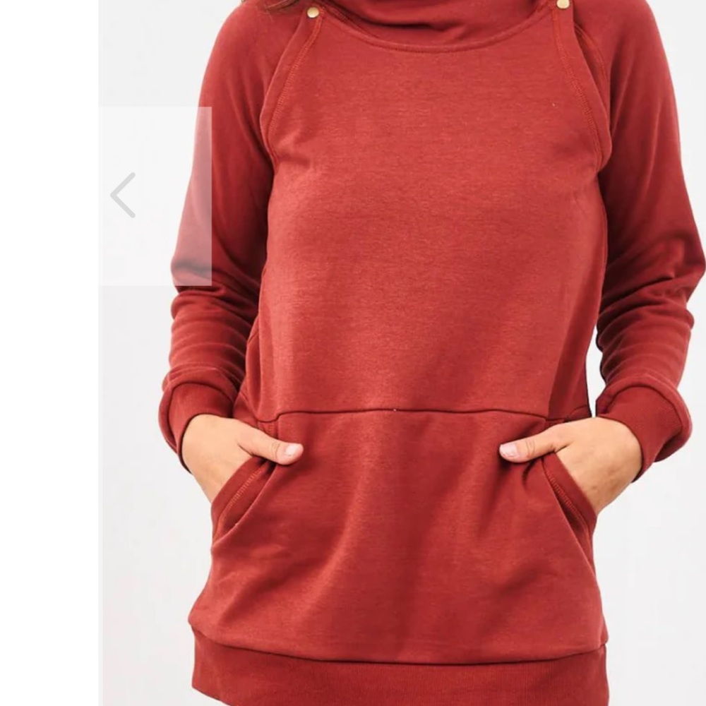 Latched Mama 1x pull over! Perfect for nursing or baby wearing.